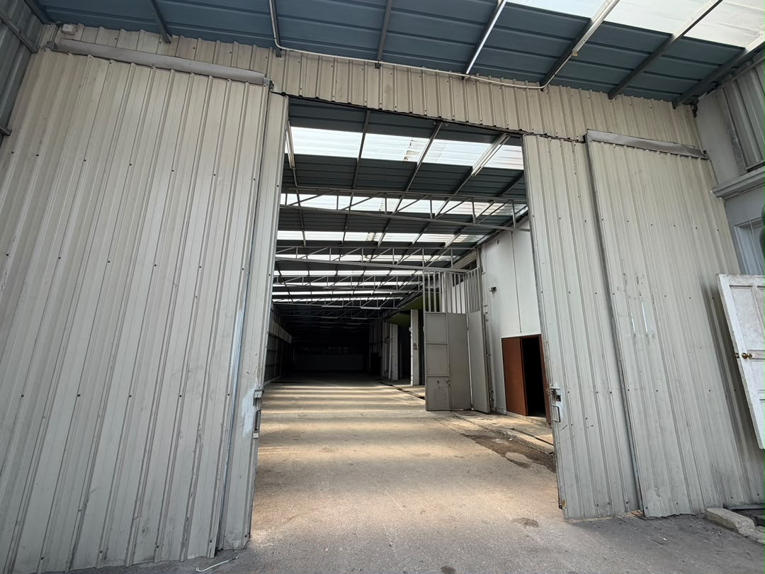 Kota Damansara Factory Warehouse - photo 11