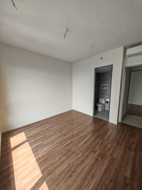 emerald 9 Freehold mrt 1300sf - photo 9
