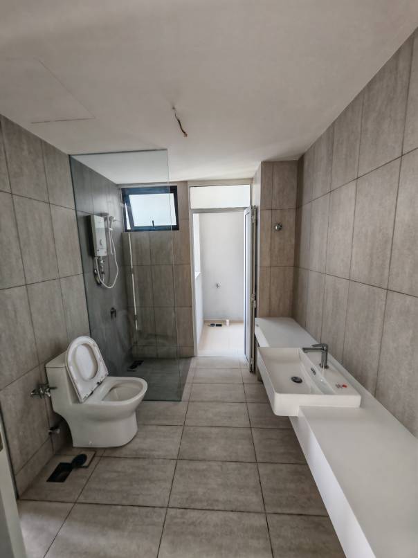 emerald 9 Freehold mrt 1300sf - photo 11