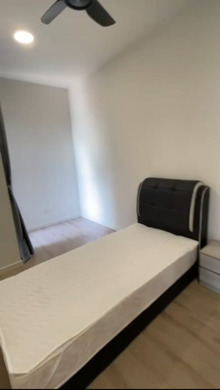 Emerald 9 Freehold mrt fully furnished - photo 8