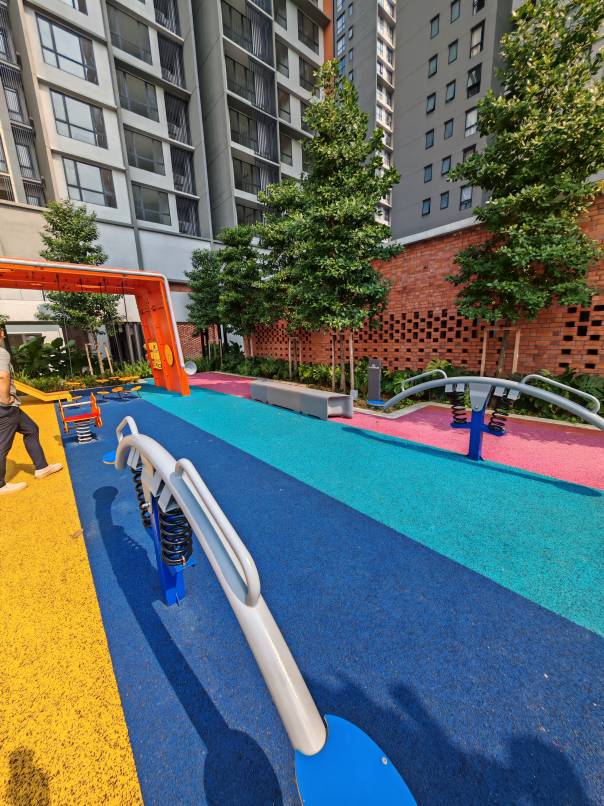 Emerald 9 Freehold mrt fully furnished - photo 11