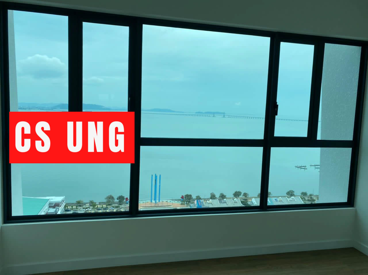 3 Residence 1033sf - photo 5