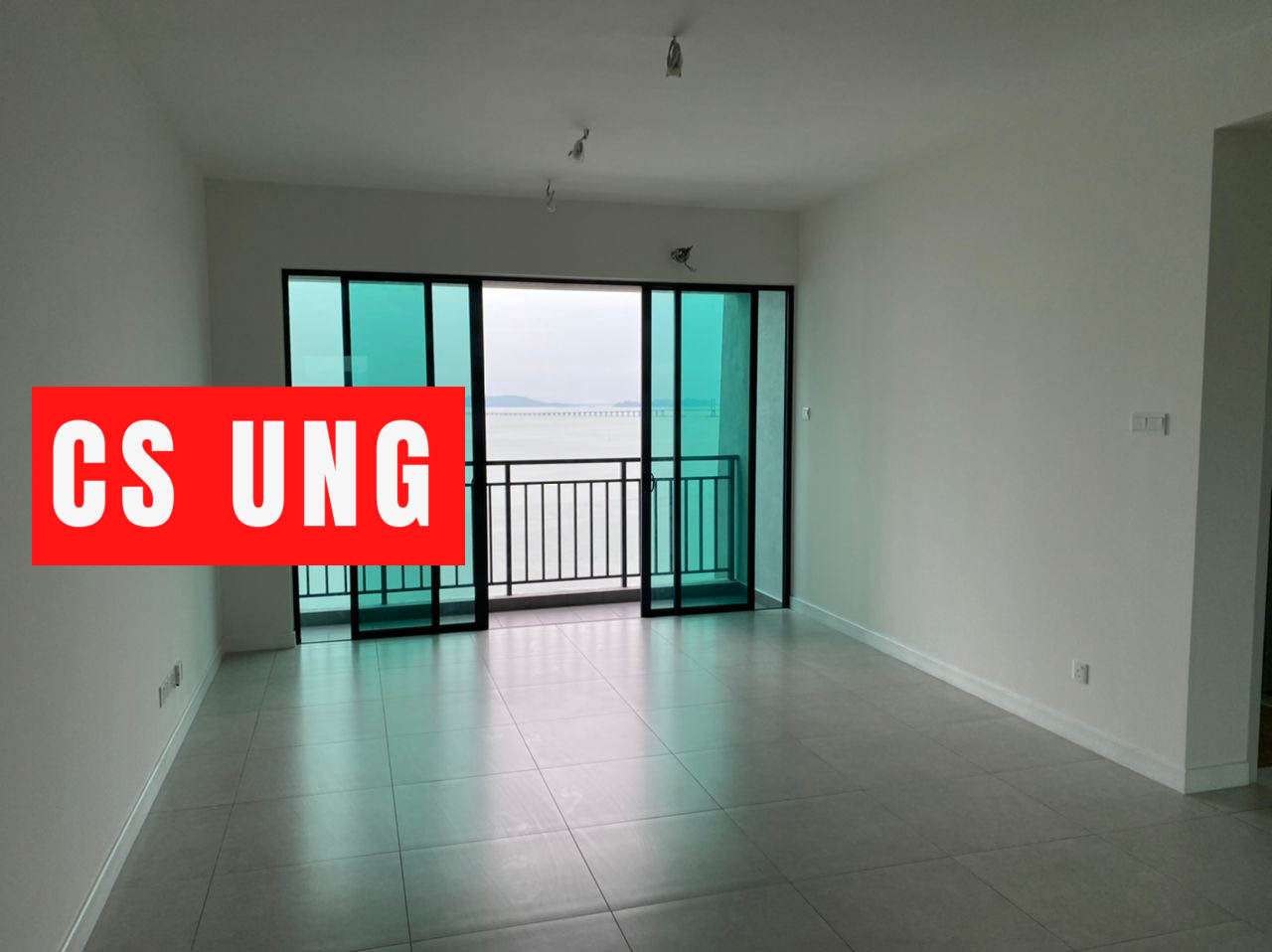 3 Residence 1033sf - photo 8