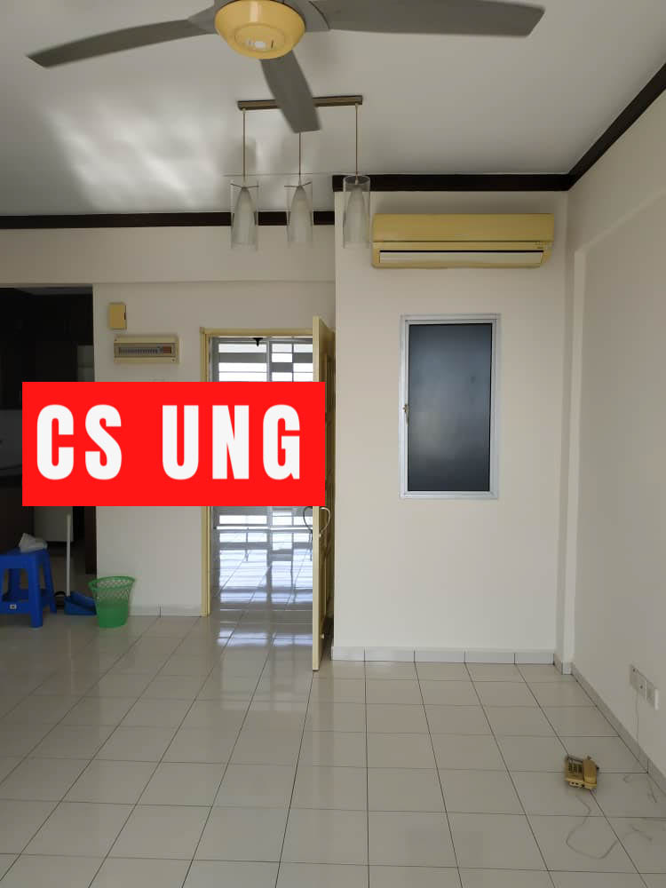 Putra Place 1045sf Poolview - photo 3