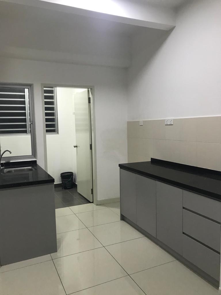 Balcony Savanna Southville City Sewa Condo Bangi - photo 4