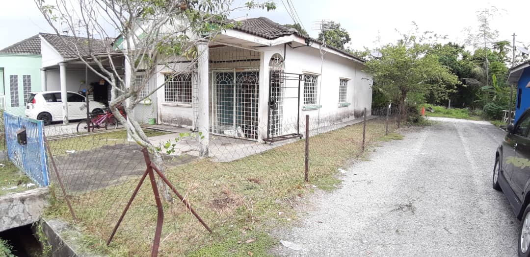 End Lot Teres 1 Tingkat Taman Sri Melor - photo 4