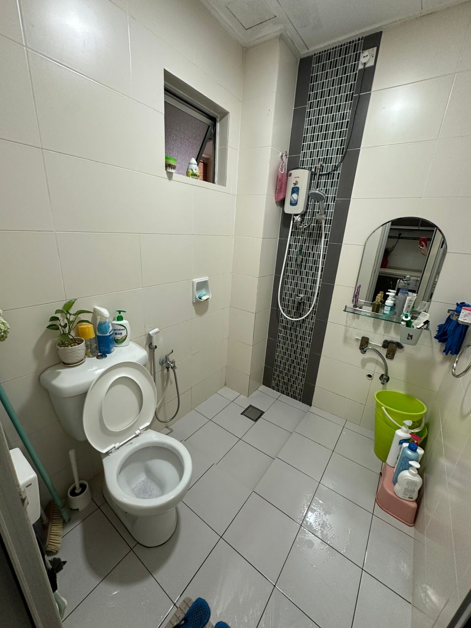 Sierra Ukay 2 Storey Brackson Renovated - photo 13