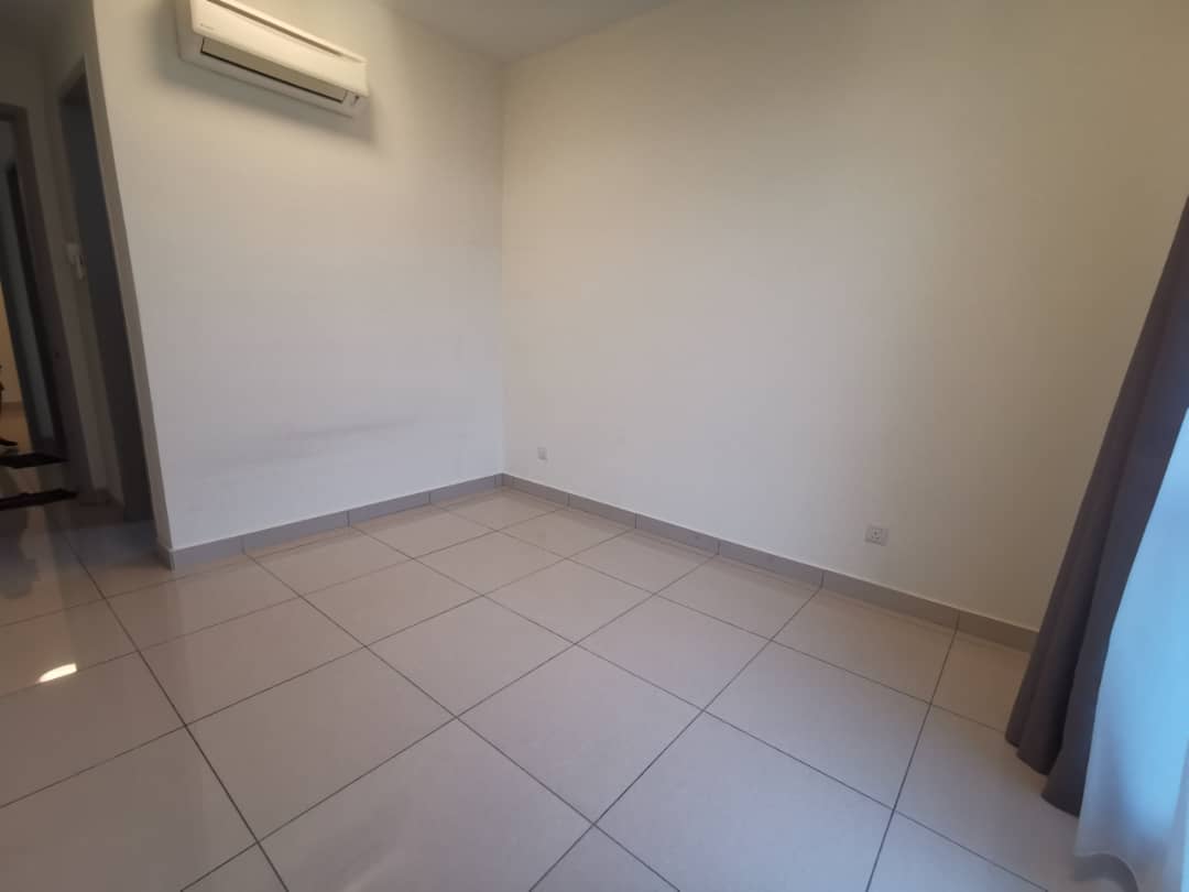 Lido residency 962sf 470k - photo 2