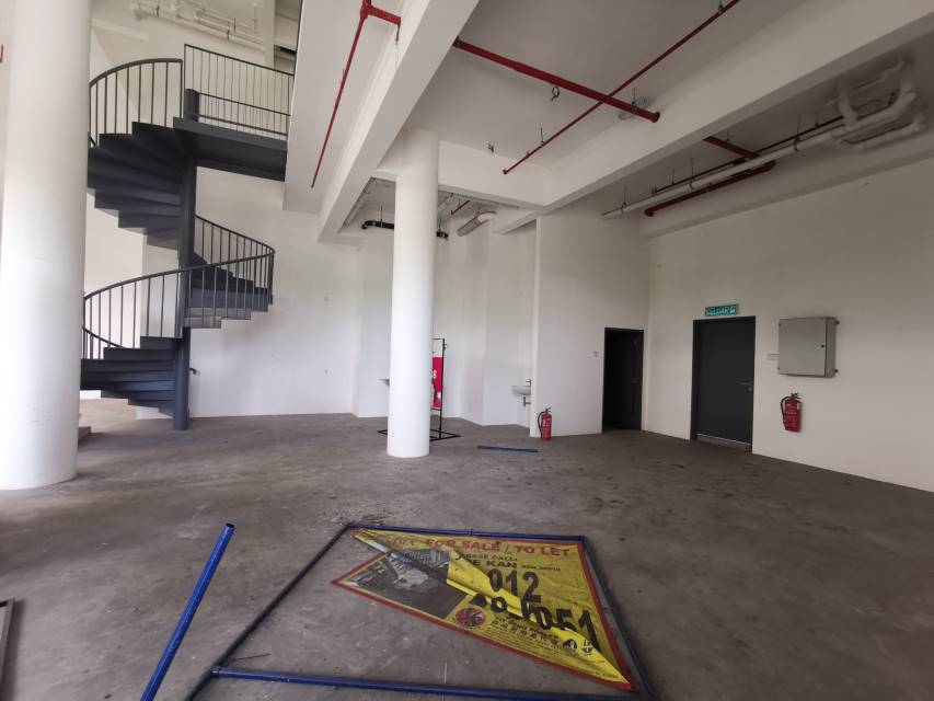 Plaza arkadia G floor 2121sf desa parkcity - photo 2