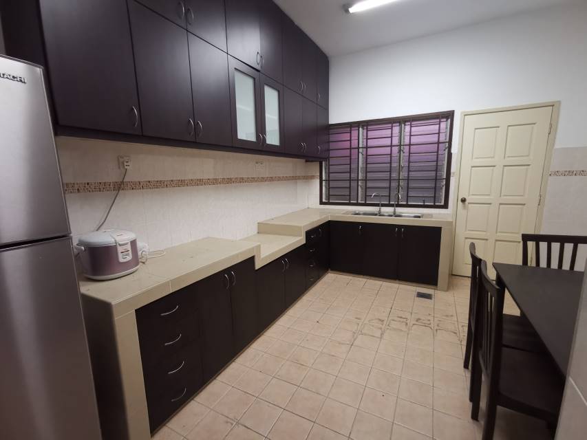 Bandar puteri puchong 12 22x70 2sty - photo 2