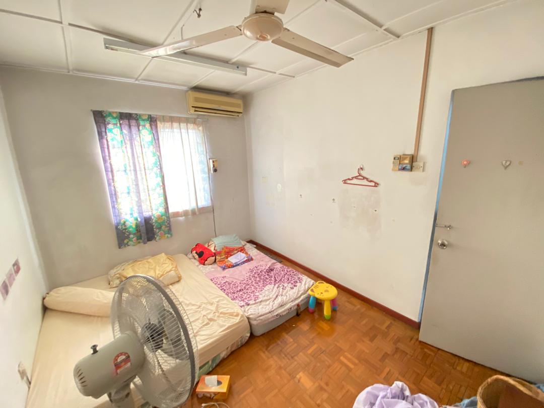 Rawang taman mawar low cost 2sty - photo 4
