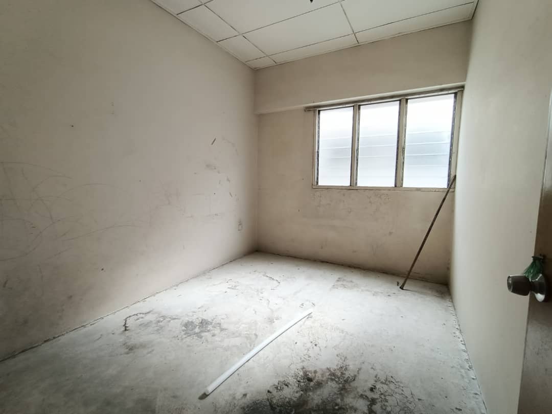Puteri Court 1264sf ampang taman putra - photo 6