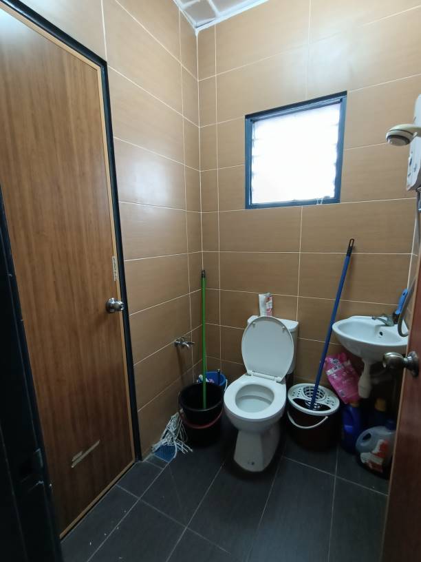 Taman Puchong Utama PU6 2sty rent - photo 6