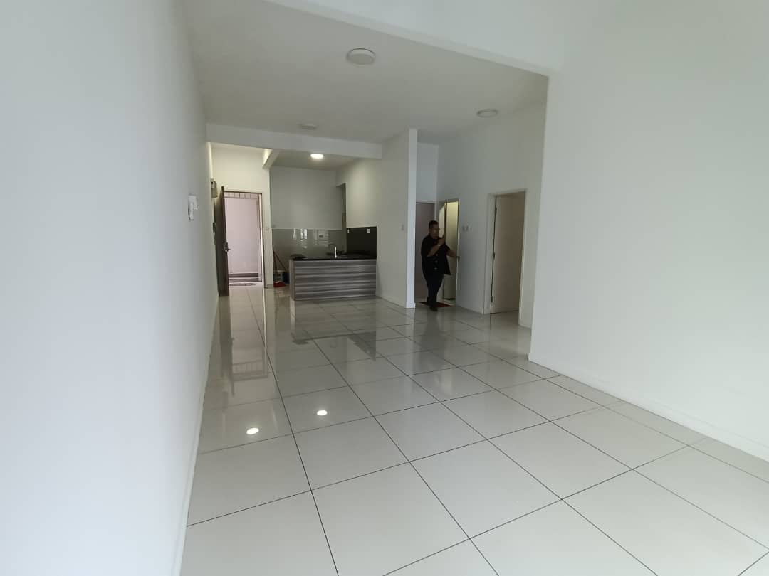 Skypod condo 1033sf  ...