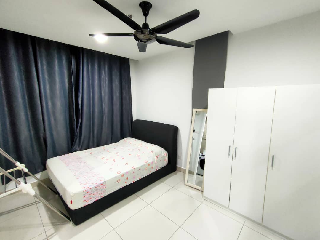 H2O Residences A-18-02 - photo 2