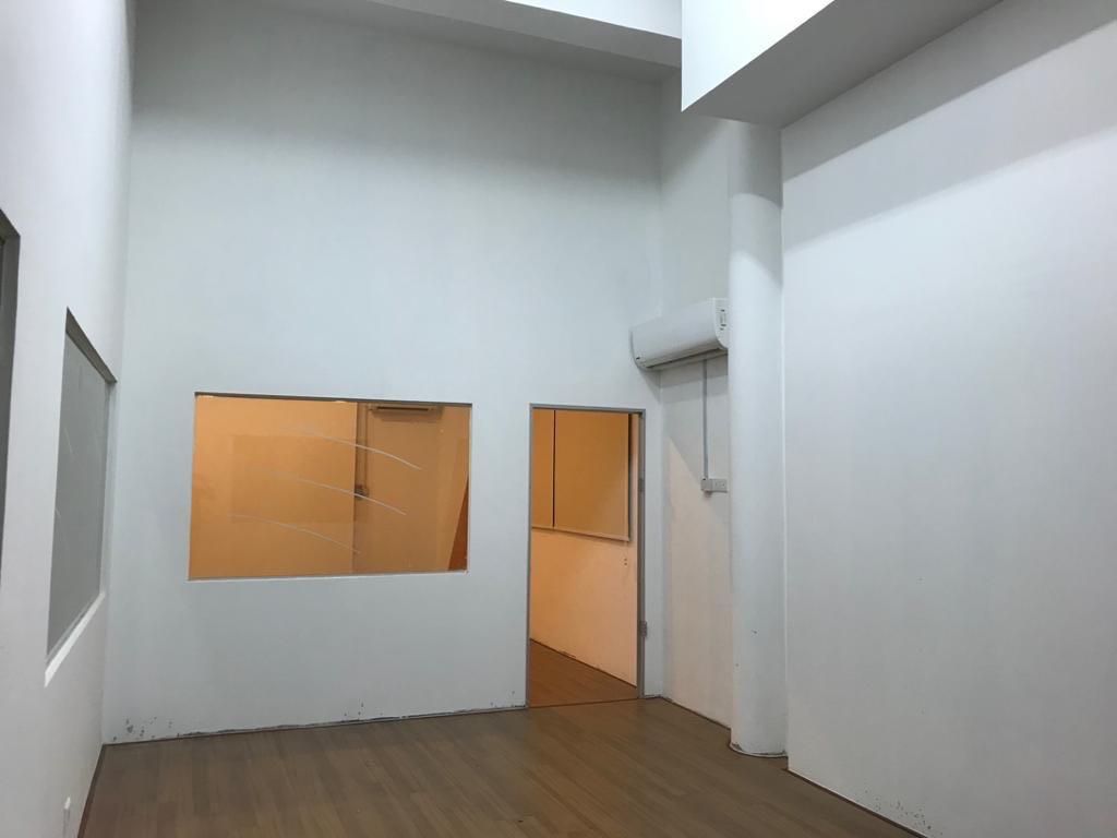 3 Storey Shoplot Taman Samudra - photo 6