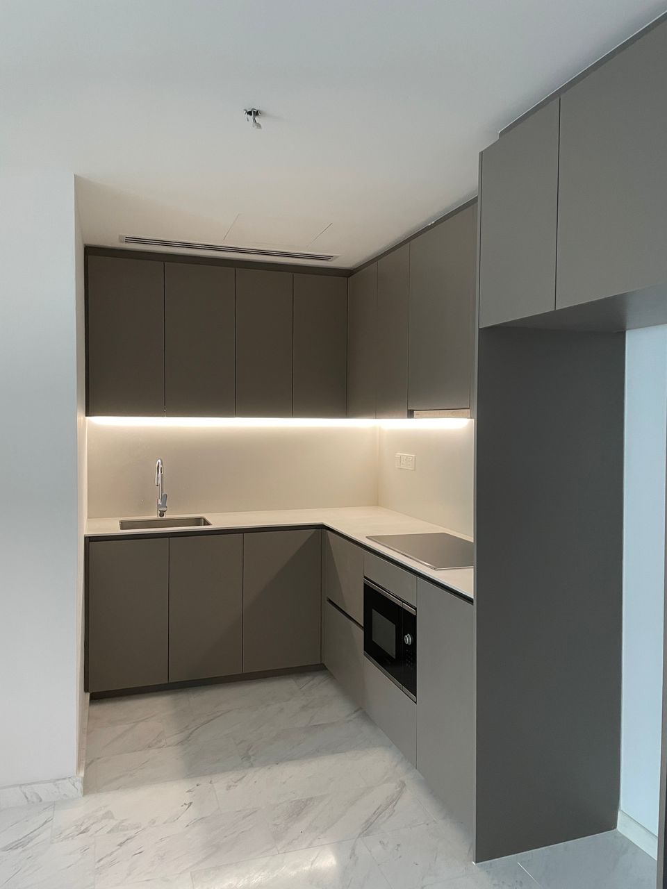 EATON RESIDENCES 2R - photo 5