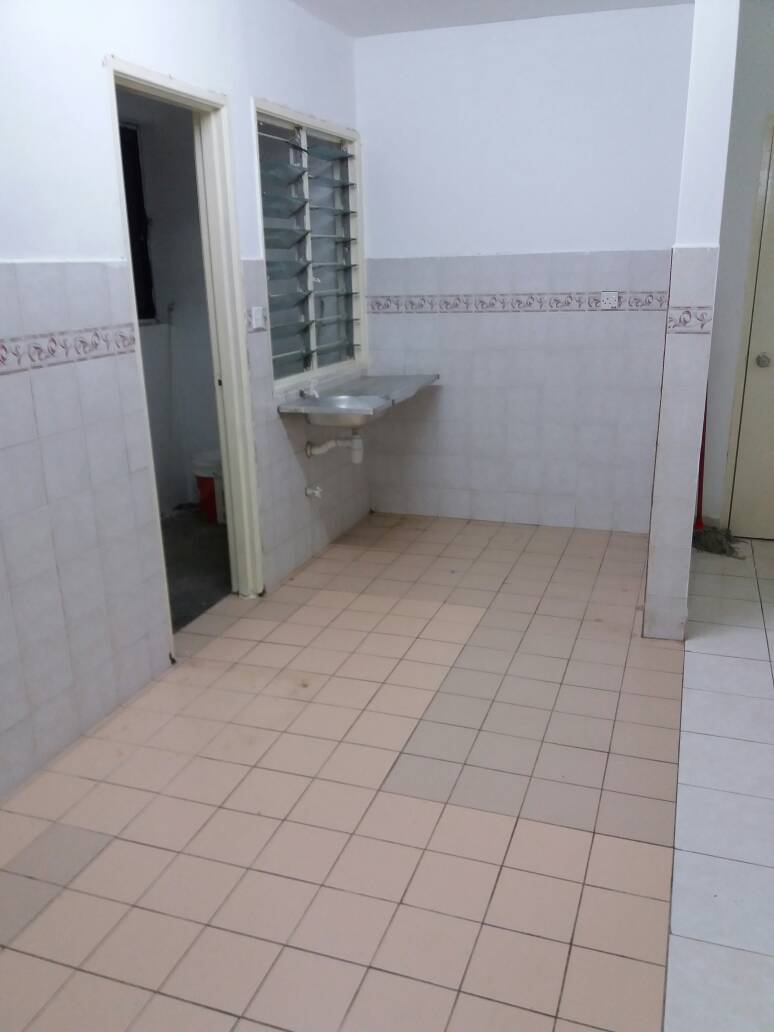 Flora damansara Flat - photo 3
