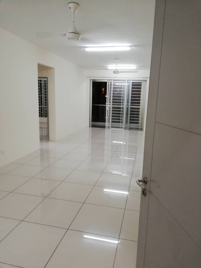 Platinum Lake Condominium PV 20