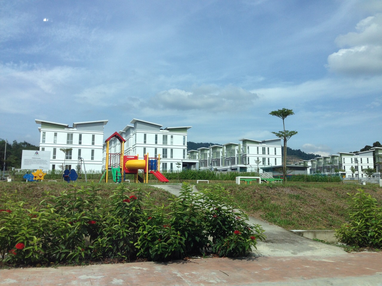 Taman Seri Putra 3 Sungai Buloh - photo 2