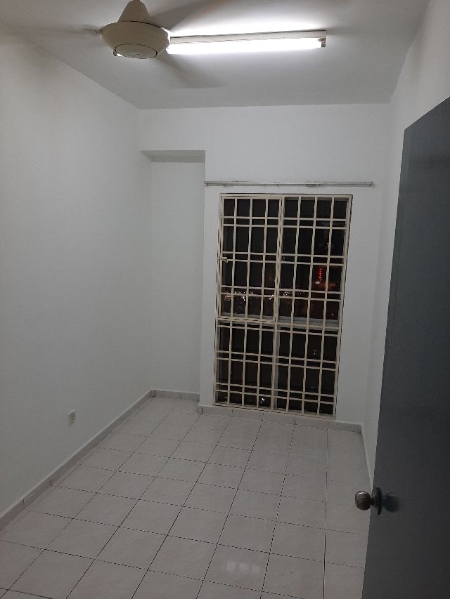 Sutramas 3r2b Partially Furnished 850sqft RM1100 - photo 12