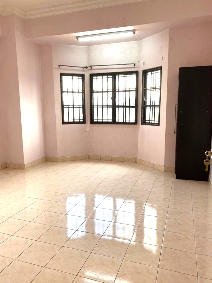 Evergreen Park Scot Pine 3r3b PF 1650sqft RM2000 - photo 5