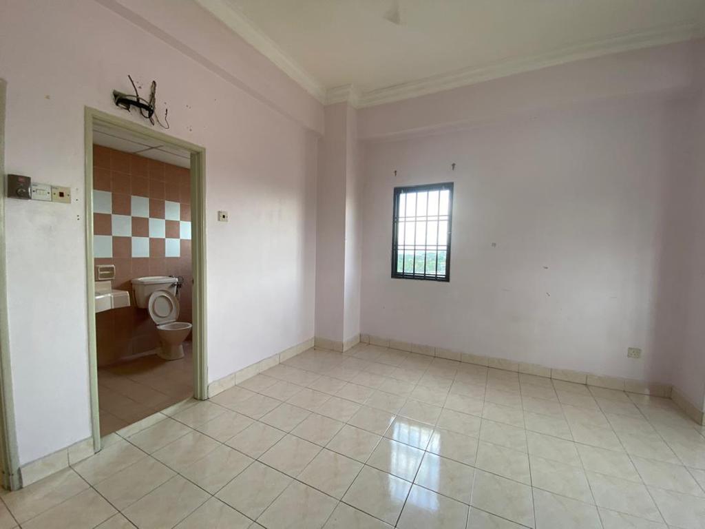 Evergreen Park Scot Pine 3r3b PF 1650sqft RM2000 - photo 8