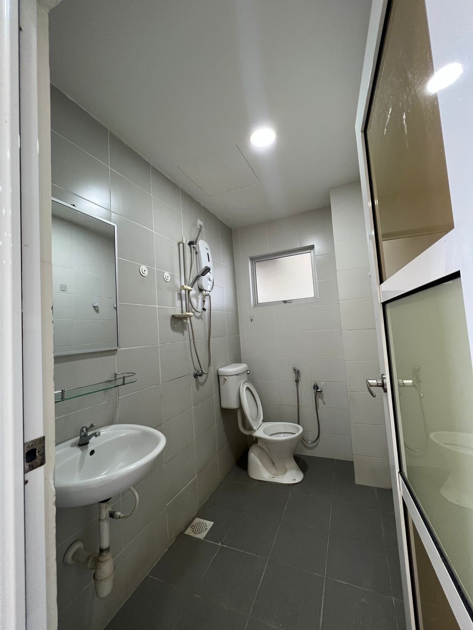 Suria Residence 4r2b PF 1344sqft RM1550 - photo 7
