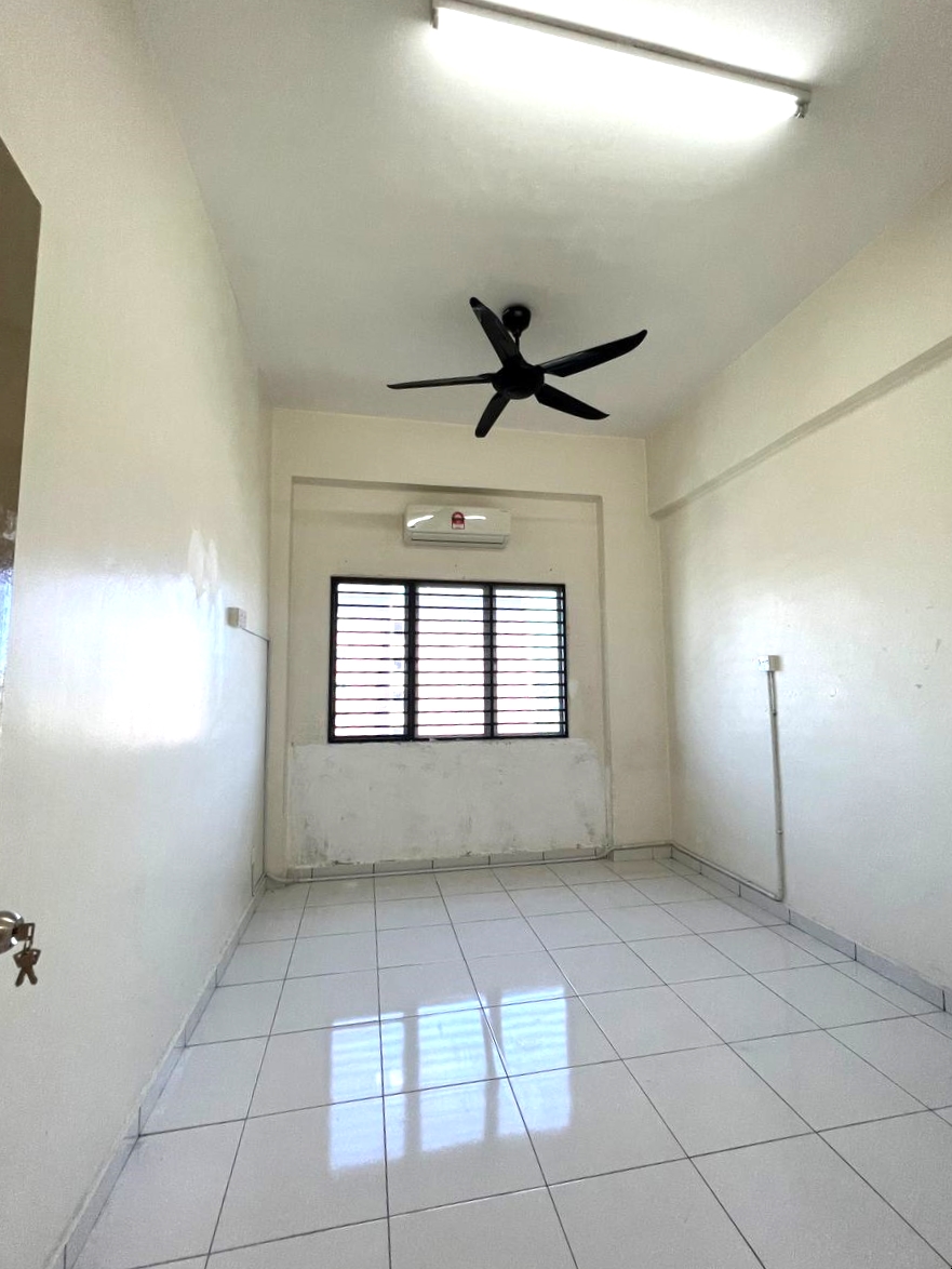 Suria Residence 4r2b PF 1344sqft RM1550 - photo 11