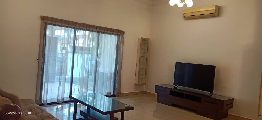 Aman Suria Damansara 5r5b FF 3500sqft RM5200 - photo 3