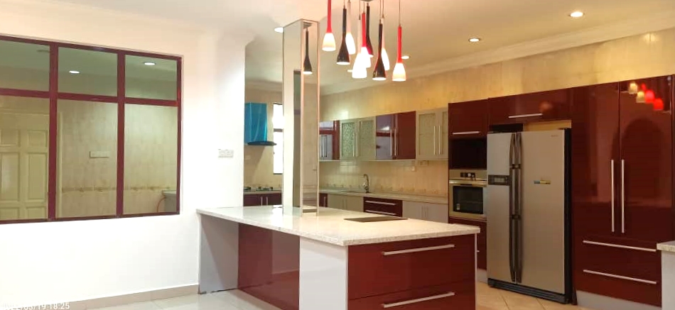 Aman Suria Damansara 5r5b FF 3500sqft RM5200 - photo 4