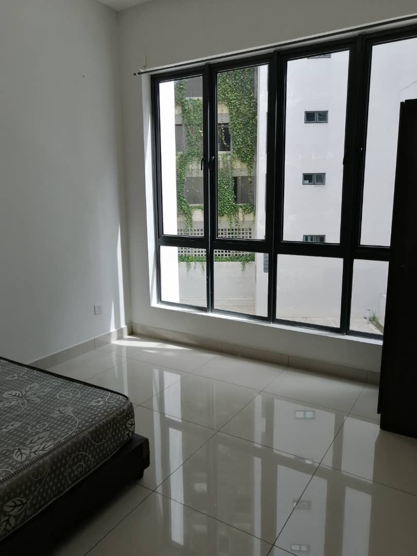 Univ 360 Place 2r2b PF 710sqft RM1200 - photo 8