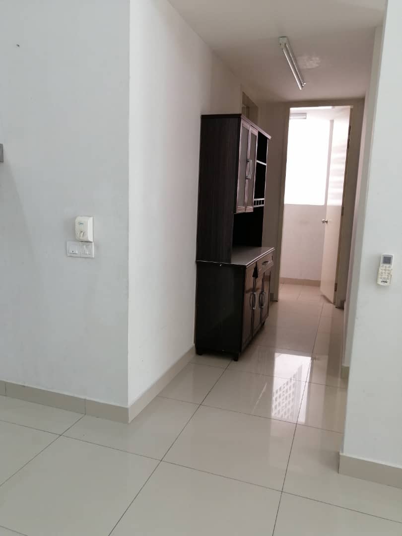 Univ 360 Place 2r2b PF 710sqft RM1200 - photo 10