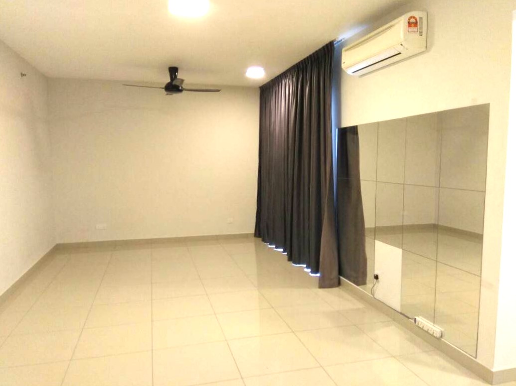 Univ 360 Place Studio PF 497sqft RM1199