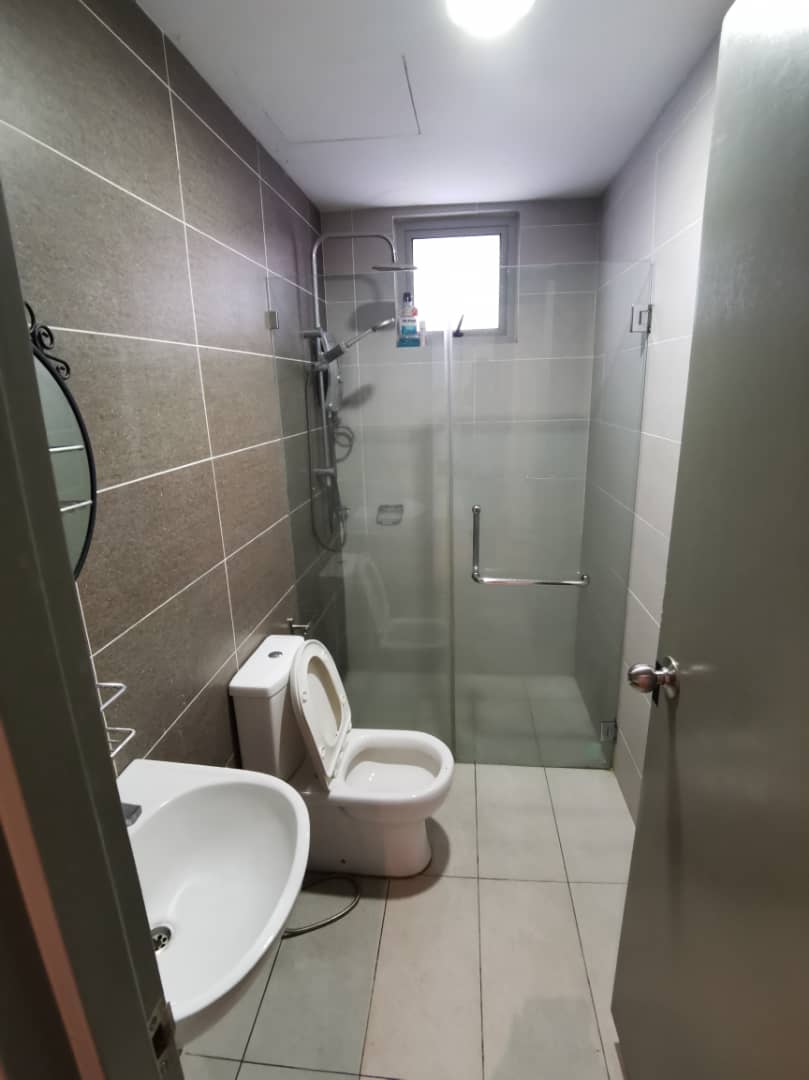 Flora One South 3r2b FF 1031sqft RM1800 - photo 9