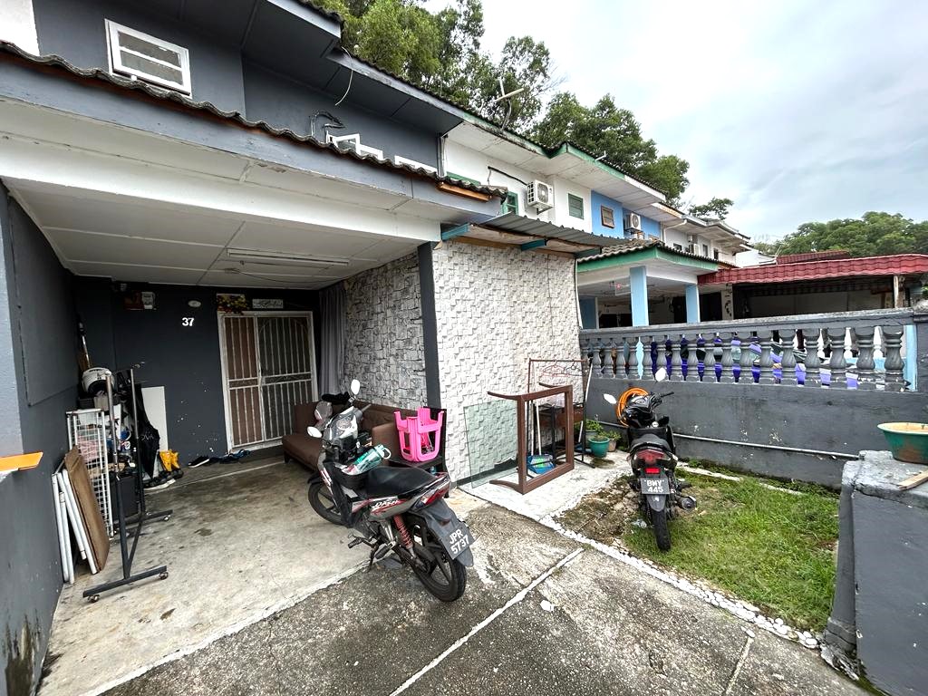 Taman Bukit Belimbing 4r3b 2 Storey House 1080sqft