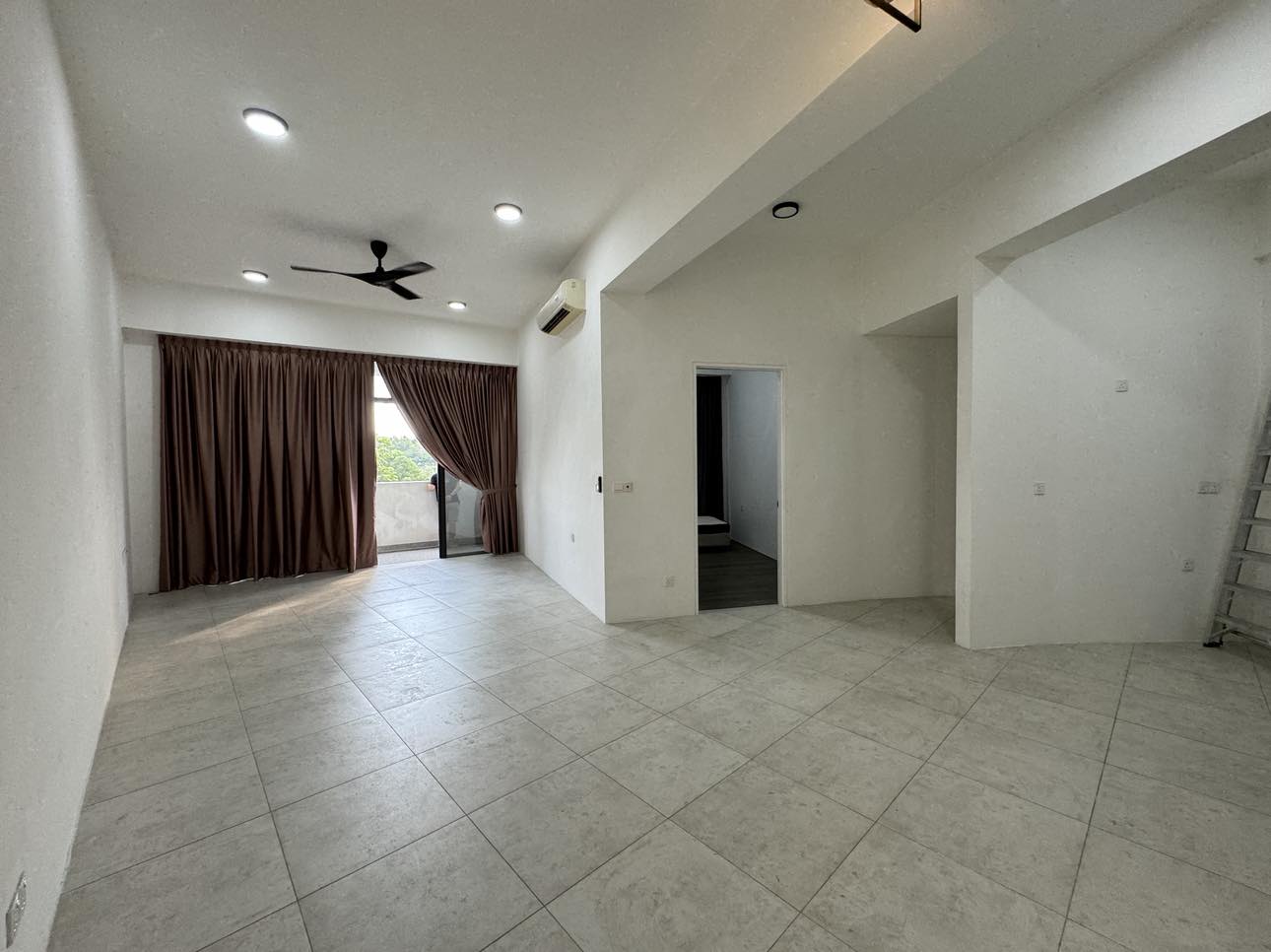 O2 Residence 2r2b PF 1292sqft RM1400 - photo 1