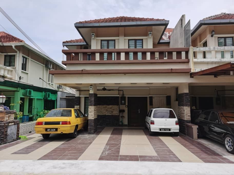 Semi D Renovated 2 Sty Desa Villa Merab Sg Merab