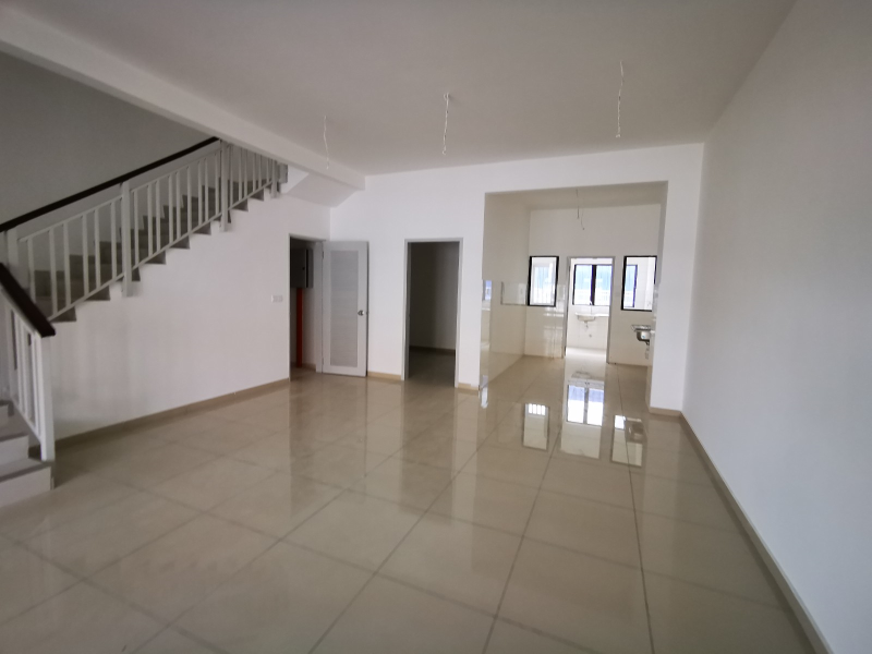 Setia Utama 3, Setia Alam 2 Storey Terrace ForSale - photo 2