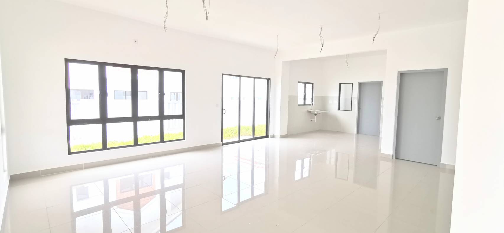 By Water, Setia Utama 3, Setia Alam End Lot House - photo 3