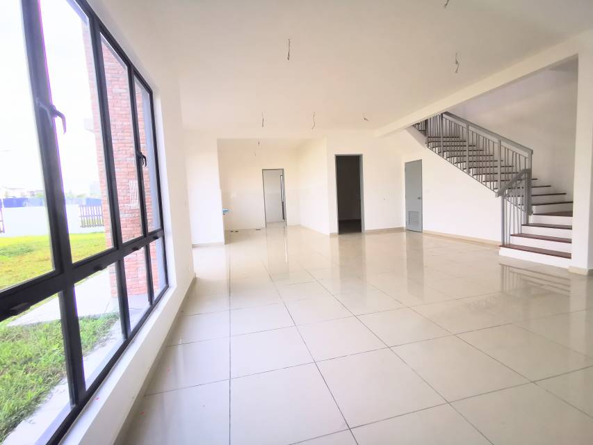 Setia Utama 4, By Water, Setia Alam SemiD for Sale - photo 3