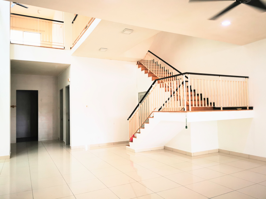 Delora, Bandar Bukit Raja, 3 Storey House Sale - photo 2