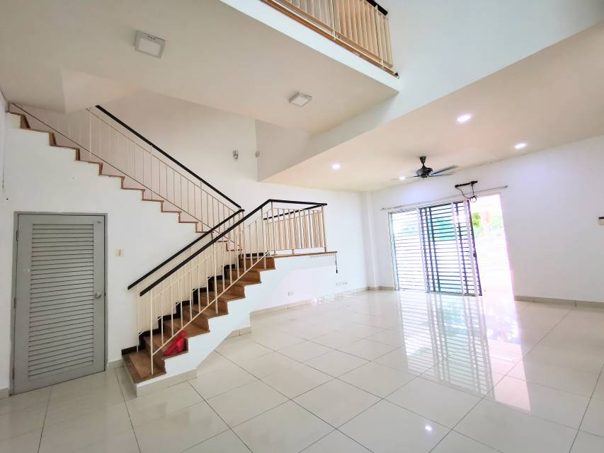 Delora, Bandar Bukit Raja, 3 Storey House Sale - photo 3