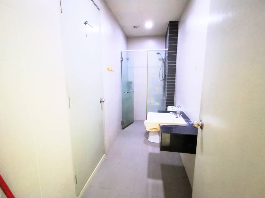 Delora, Bandar Bukit Raja, 3 Storey House Sale - photo 4