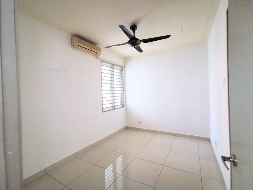 Delora, Bandar Bukit Raja, 3 Storey House Sale - photo 6
