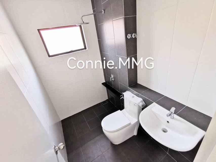 Setia Utama 3, Setia Alam, Double Storey House New - photo 12