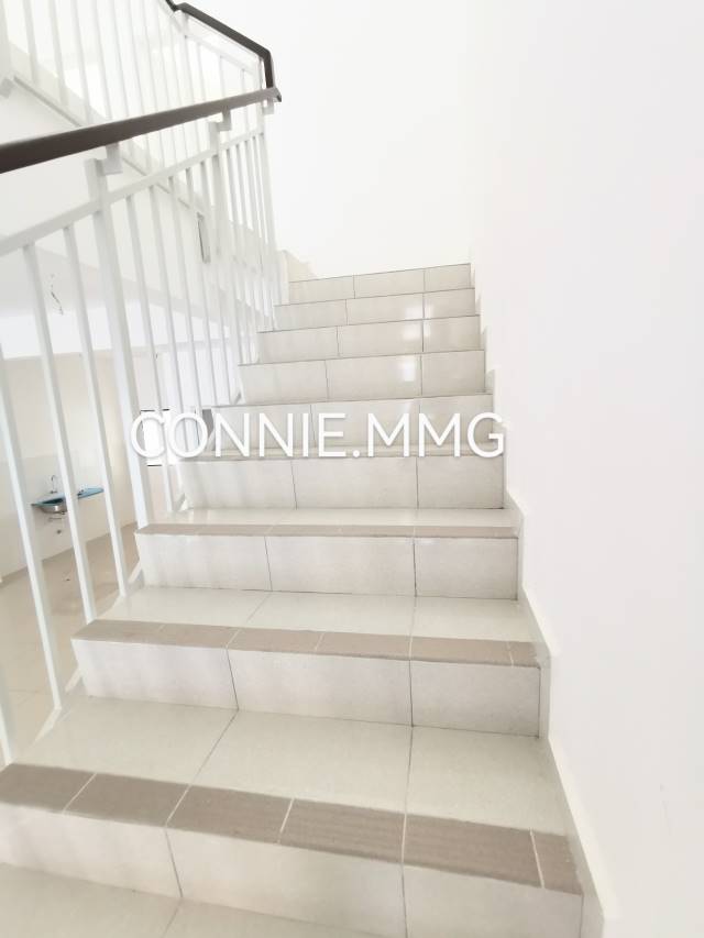 Setia Utama, Setia Alam, Double Storey House New - photo 8