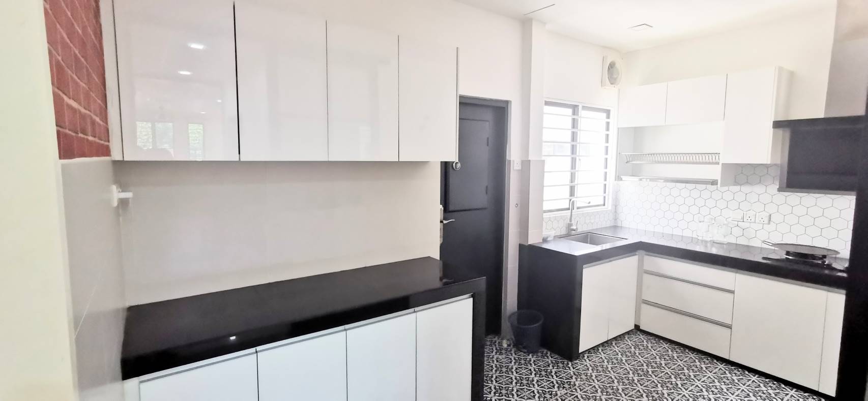 Setia Utama 2, Setia Alam 3 storey Partly Furnish - photo 6