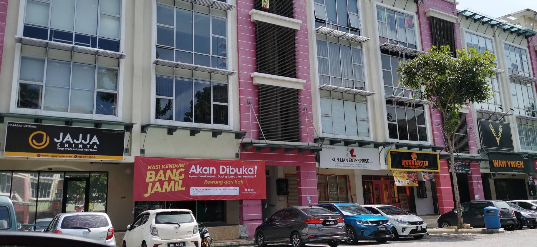 Seria 88, Setia Alam 4 Storey Shop for Sale - photo 2