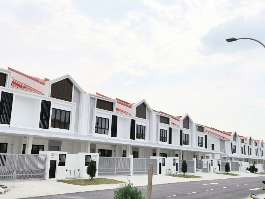 Setia Utama 3, By Water, Setia Alam 2 Storey House - photo 2